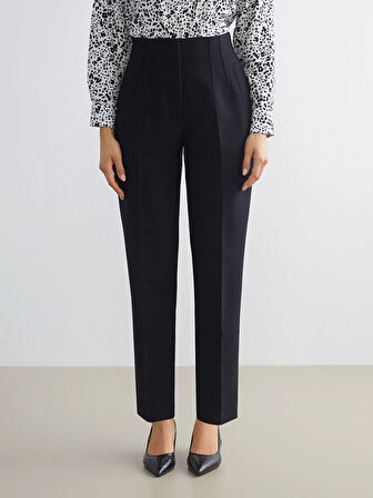 LCWAIKIKI Classic Siyah Büyük Beden Standart Fit Kadın Cigarette Pantolon