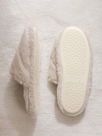 LCW STEPS Bej Nakışlı Pelüş Kadın Ev Terliği