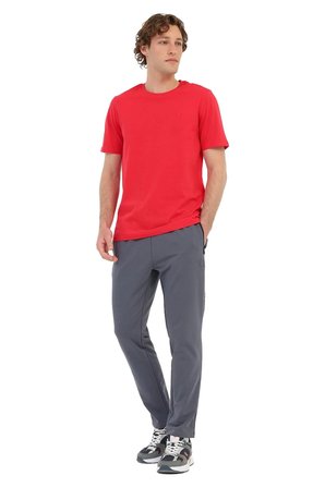 6M MB CT102 C NK T-SH 6FX Erkek Kırmızı T-Shirt - 102064377