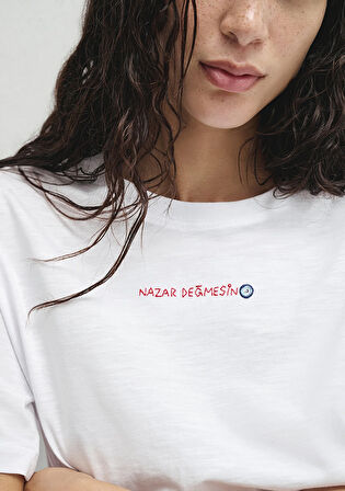 Nazar Değmesin Nakışlı Beyaz Tişört 1613448-620