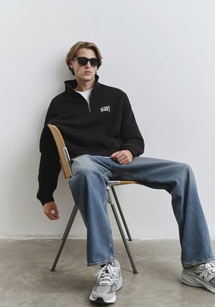 Mavi Logo Baskılı Yarı Fermuarlı Siyah Sweatshirt 0S10208-900