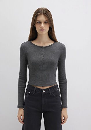 Düğme Detaylı Uzun Kollu Antrasit Crop Basic Tişört 1613403-80023