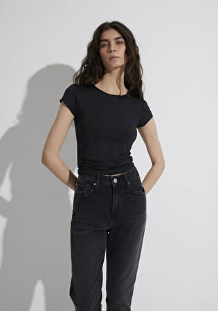 Siyah Poliamid Tişört 1613500-900