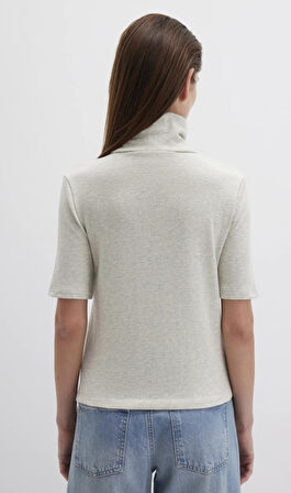 Mavi M1613613-82127 Kısa Kollu Kazak Balıkçı Yaka T-Shirt Kadın Tişört