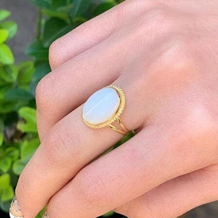 14 Ayar Altın Sedef Taşlı Oval Yüzük