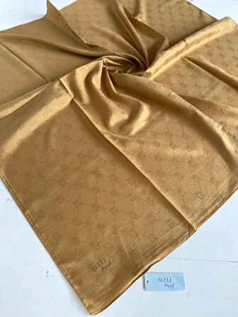 Belli Fresh Monogram Jakarlı Eşarp 2-23 Bal Sarı Monogram Desenli