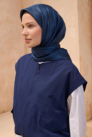 Belli Tivil Saf İpek Eşarp 4104-61 Lacivert Karışık Desen 