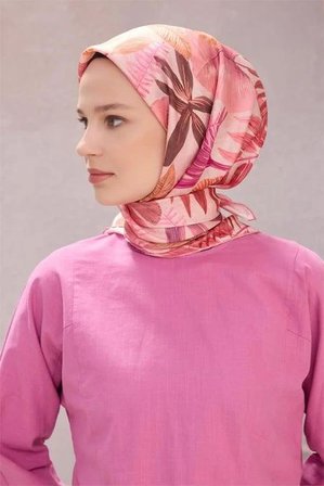 Belli Tivil Saf İpek Eşarp 4225 - 03 Pembe Çiçek Desen