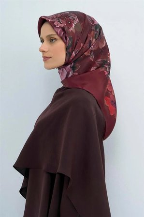 Armine Sura Saf İpek Eşarp 9520 - 85 Bordo Yeşil Çiçek Desen