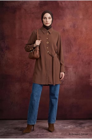 Gömlek Yaka Kuşgözü Detaylı Kuşaklı Tunik 91 Cm Boy Camel 26KT431