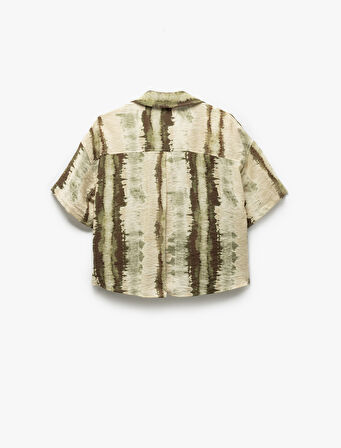 Aplike Çift Cep Detaylı Batik Desenli Viskon Kısa Kollu Crop Gömlek