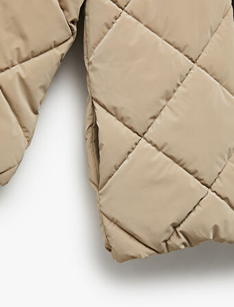 Uzun Kollu Fermuarlı Kapitone Kapşonlu Şişme Mont