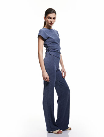 Drape Detaylı Kısa Yarasa Kollu Bisiklet Yaka Slim Fit Dokulu Tişört