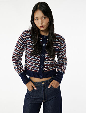 Düğmeli Cep Detaylı Uzun Kollu Bisiklet Yaka Kalpli Triko Hırka