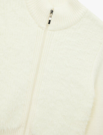 Yumuşak Dokulu Uzun Kollu Dik Yaka Fermuarlı Hırka