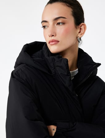 Çıkarılabilir Kapüşonlu Uzun Kollu Fermuarlı Anorak Su İtici Oversize Uzun Mont