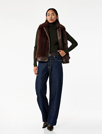 Kolsuz Fermuarlı Cepli Crop Suni Kürk Yelek