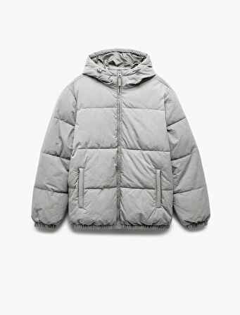 Uzun Kollu Cep Detaylı Fermuarlı Kapşonlu Kışlık Şişme Mont