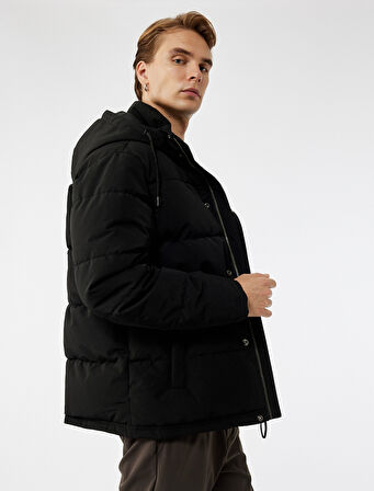 Kapüşonlu Uzun Kollu Düğmeli Cep Detaylı Kışlık Şişme Mont