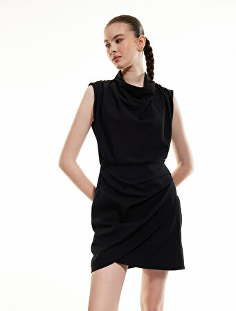 Drape Detaylı Kolsuz Degaje Yaka Kruvaze Mini Elbise
