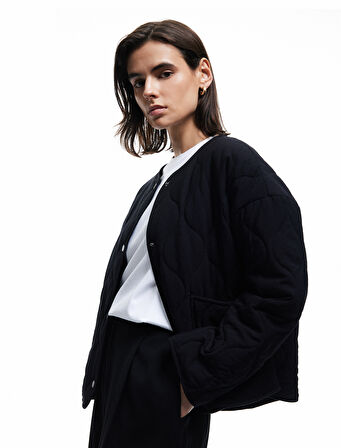 Çıt Çıt Düğme Kapamalı Cepli Uzun Kollu Bisiklet Yaka Kapitone Mevsimlik Ceket