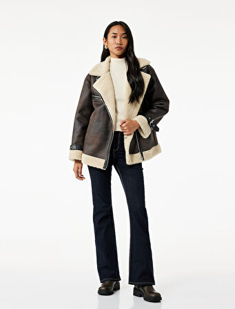 Peluş Yaka Astarlı Uzun Kollu Cepli Fermuarlı Deri Görünümlü Ceket