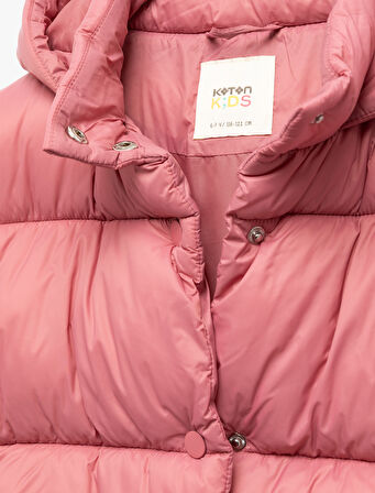 Uzun Kollu Çıtçıt Kapamalı Kapşonlu Şişme Mont