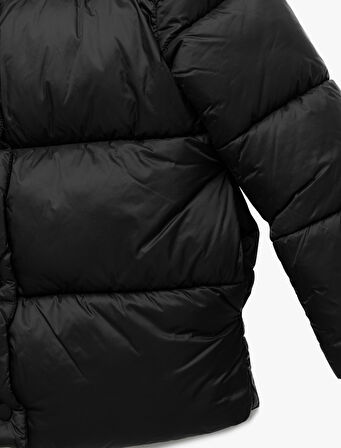 Uzun Kollu Çıtçıt Kapamalı Kapşonlu Şişme Mont