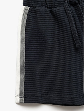 Pamuklu Beli Bağlamalı Dokulu Biye Detaylı Şort 