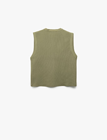 Aplike Detaylı Bisiklet Yaka Kolsuz Triko Yelek