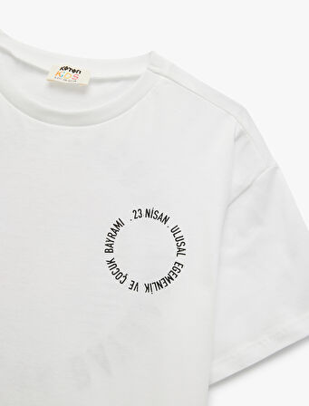 Pamuklu Kısa Kollu Bisiklet Yaka Arkası Atatürk Baskılı Oversize Tişört