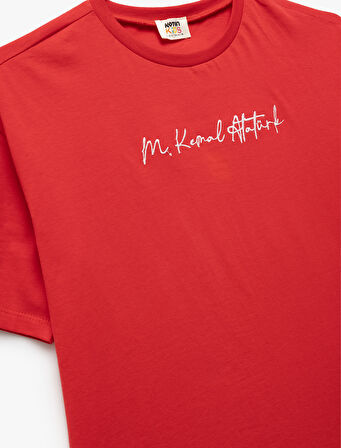 Kısa Kollu Bisiklet Yaka Mustafa Kemal Atatürk Nakışlı Tişört