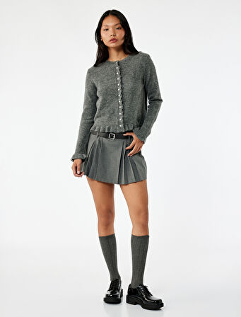 Fırfır Detaylı Uzun Kollu Bisiklet Yaka Düğmeli Triko Hırka