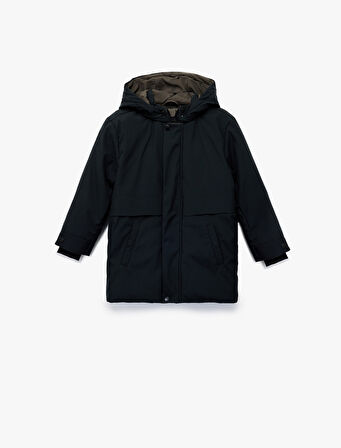 Uzun Kollu Çıtçıt Detaylı Cepli Slim Fit Kapşonlu Mont