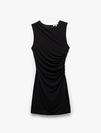 Drape Detaylı Kolsuz Bisiklet Yaka Mini Sandy Kumaş Elbise