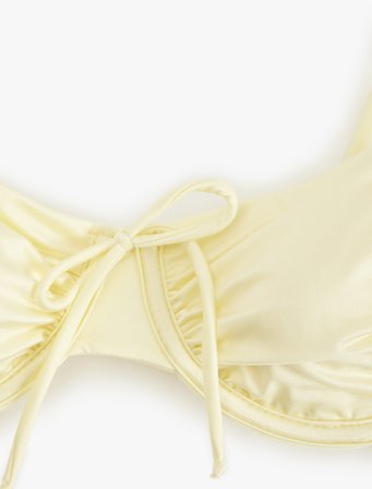 Koton X Sibil Çetinkaya - Çıkarılabilir Askılı Fiyonk Detaylı Parlak Balenli Bikini Üstü