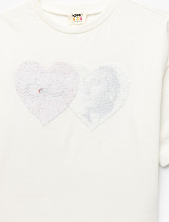 Kısa Kollu Bisiklet Yaka Kalpli Pullu Payetli Atatürklü Tişört