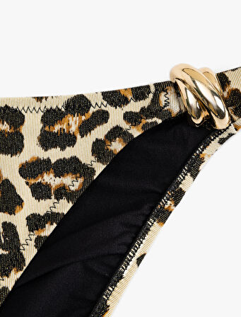 Aksesuar Detaylı Leopar Desenli Bikini Altı
