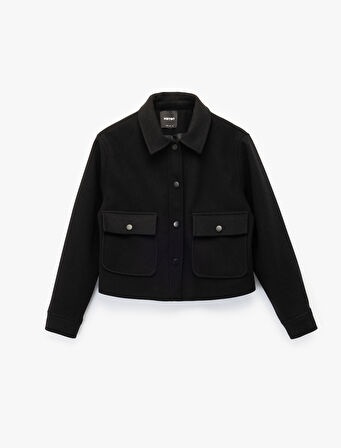 Uzun Kollu Cepli Düğmeli Kısa Kaşe Mont