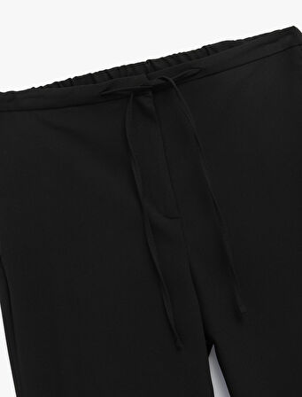 Normal Bel Beli Bağcıklı Düz Paça Pantolon