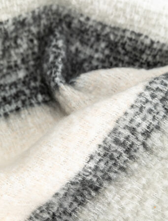 Yumuşak Dokulu Püsküllü Renk Bloklu Uzun Atkı