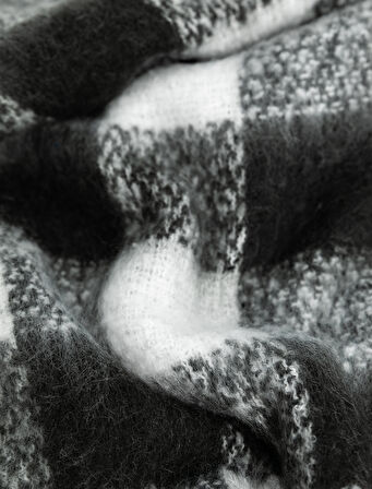 Yumuşak Dokulu Püsküllü Ekoseli Uzun Atkı