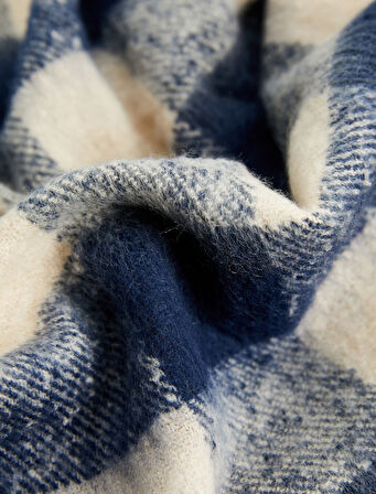 Yumuşak Dokulu Püsküllü Ekoseli Uzun Atkı