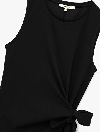 Krep Kumaş Bisiklet Yaka Kolsuz Bağlama Detaylı Midi Boy Kalem Elbise