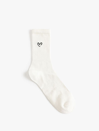 Soket Çorap Kalp İşlemeli
