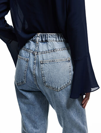 Yüksek Bel Düğmeli Cepli Düz Paça Mom Fit Jean Pantolon - Mom Slim Jean
