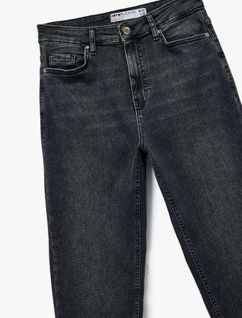 Düğmeli Cep Detaylı Pamuklu Slim Fit Mom Jean Pantolon - Mom Slim Jean