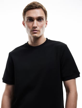 Pamuklu Kısa Kollu Tok Kumaş Regular Fit Bisiklet Yaka Basic Tişört
