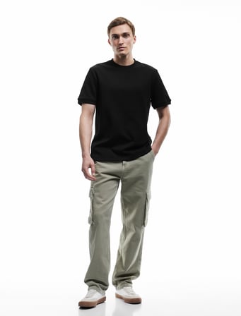 Pamuklu Kısa Kollu Tok Kumaş Regular Fit Bisiklet Yaka Basic Tişört