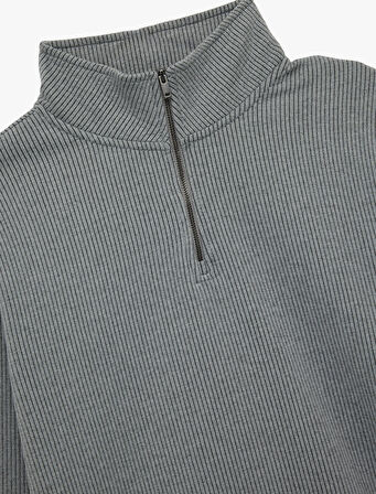 Dokulu Uzun Kollu Yarım Fermuarlı Sweatshirt